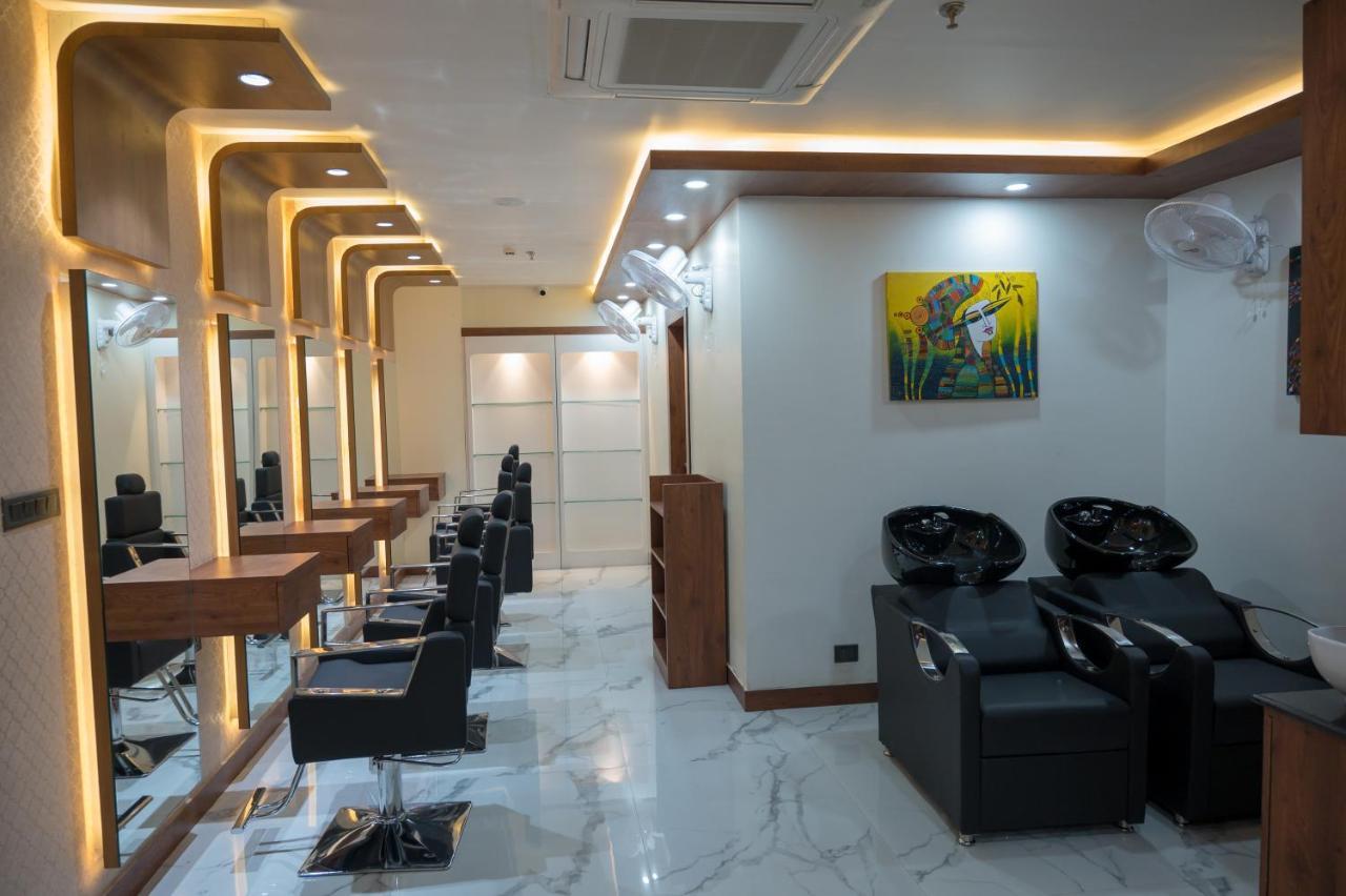Golden Retreat Hotel Baharampur Exterior foto