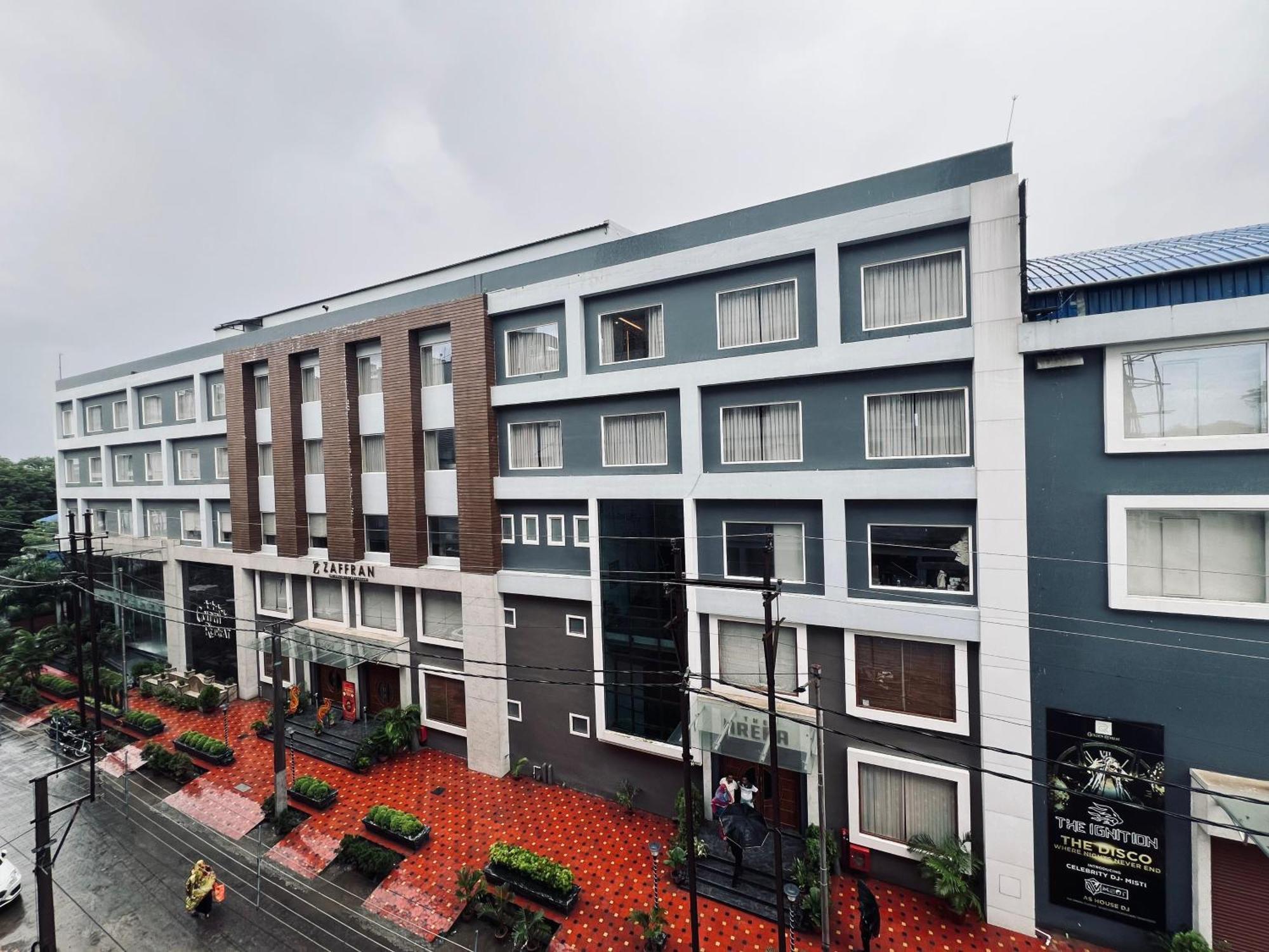 Golden Retreat Hotel Baharampur Exterior foto
