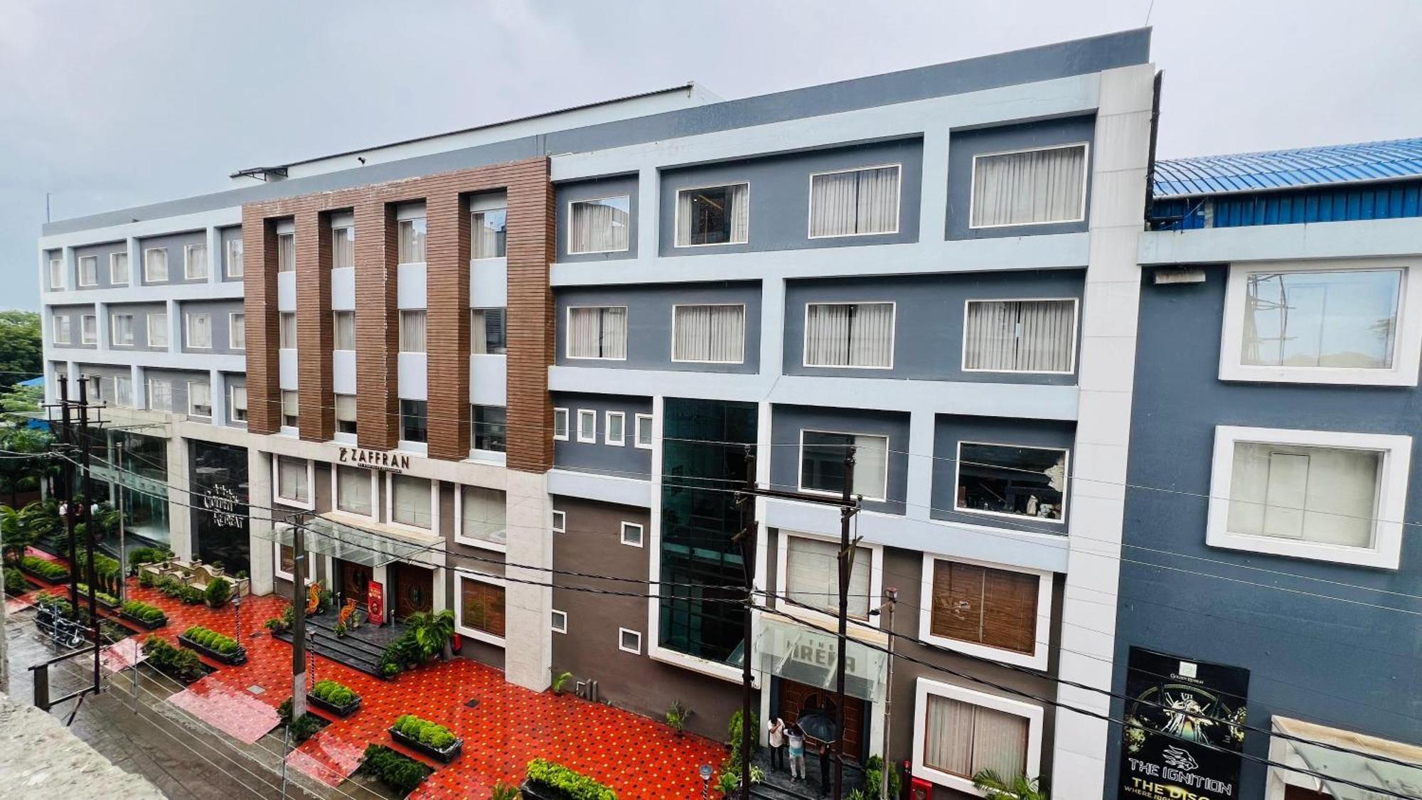 Golden Retreat Hotel Baharampur Exterior foto
